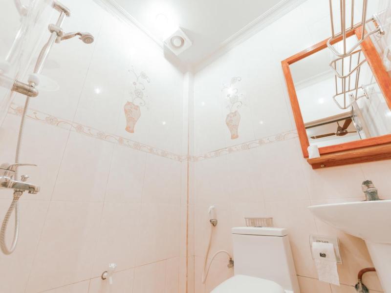 Holiday Mathiveri Inn