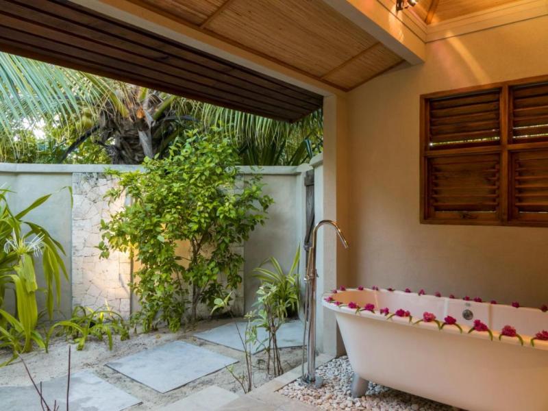 Denis Private Island