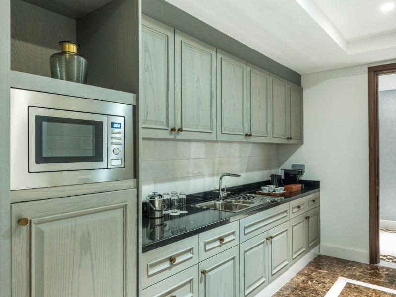 Al Habtoor Polo Resort