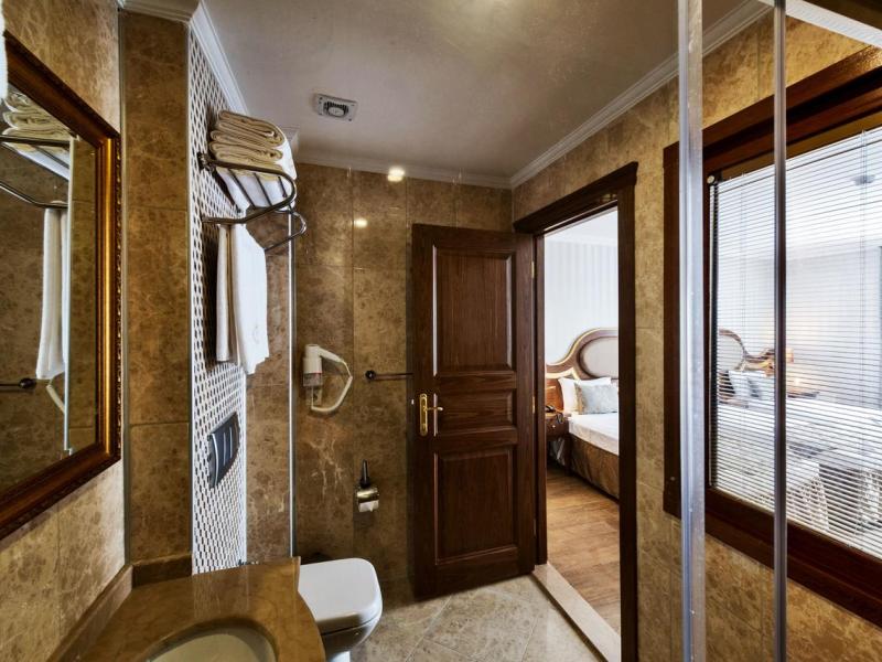 Realstar Hotel
