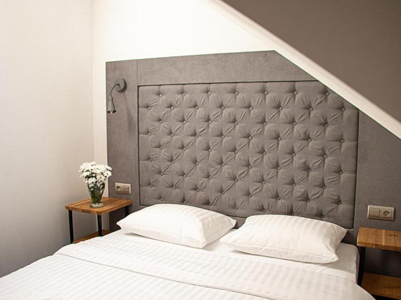 У Медового Моста