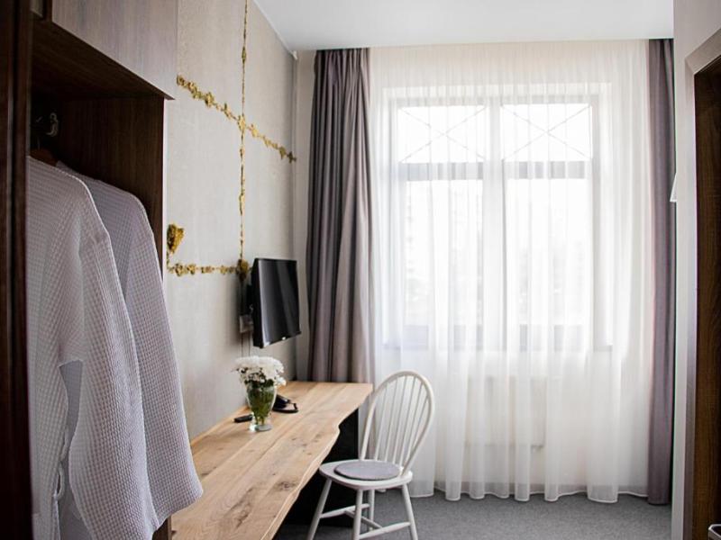 У Медового Моста