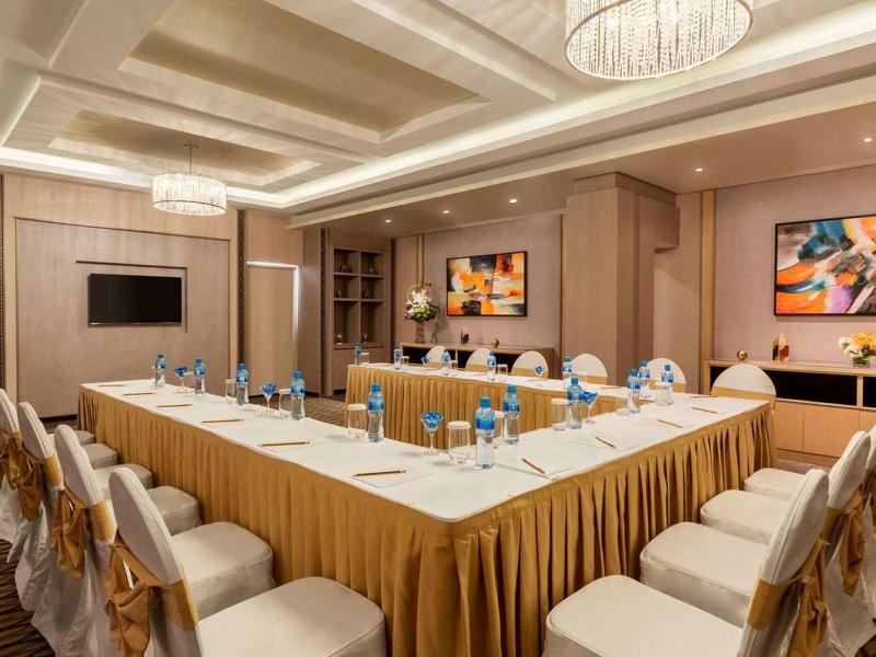 Ramada Hotel & Suites Amwaj Islands