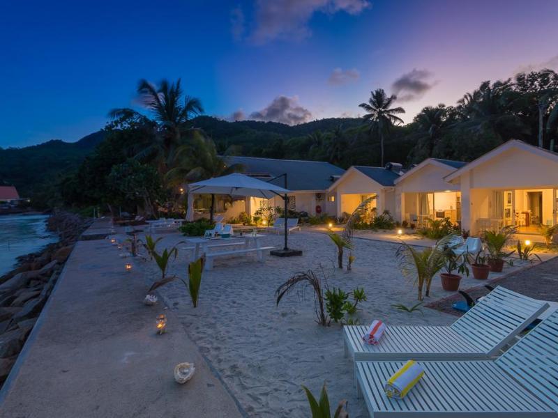 Le Nautique Luxury Beachfront Apartments