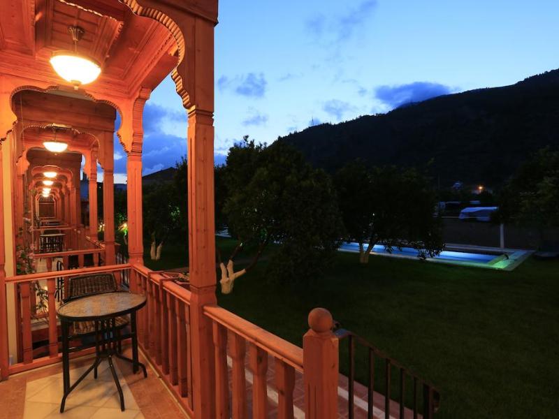 Kerme Ottoman Orange Gokova