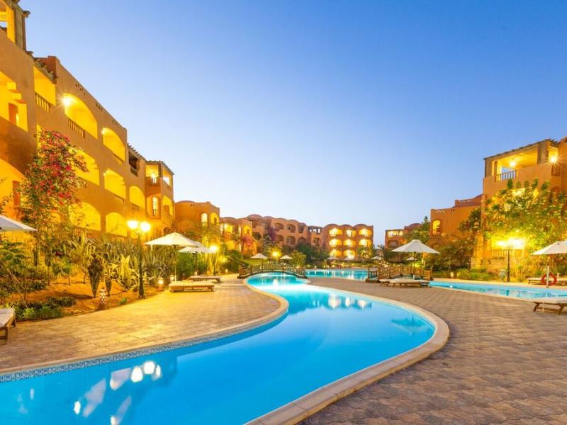 Dream Lagoon & Aqua Park Resort