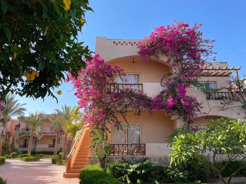 Dream Lagoon & Aqua Park Resort