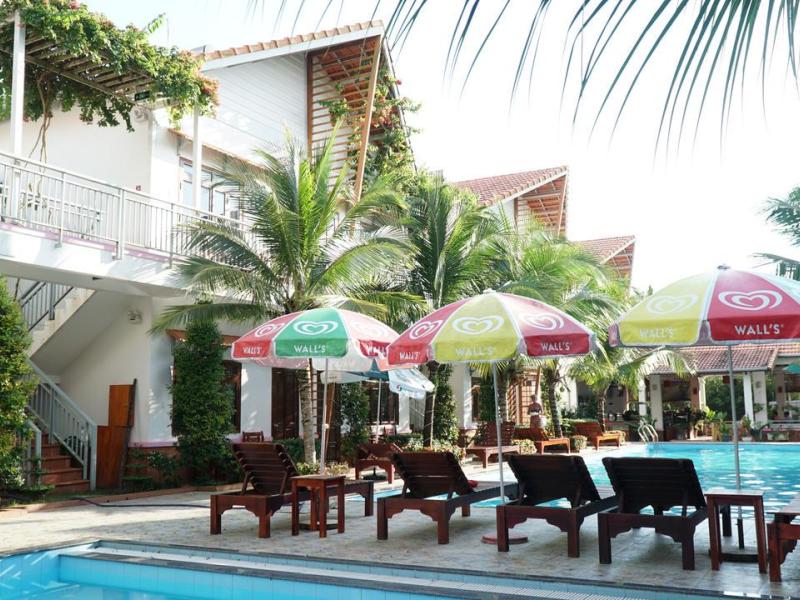 Camellia Resort & Spa