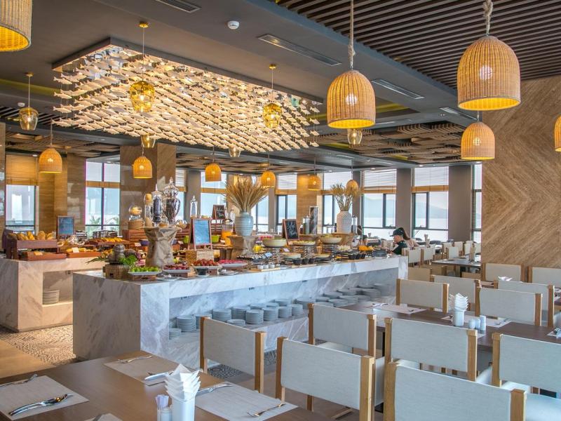 Haian Beach Hotel & Spa