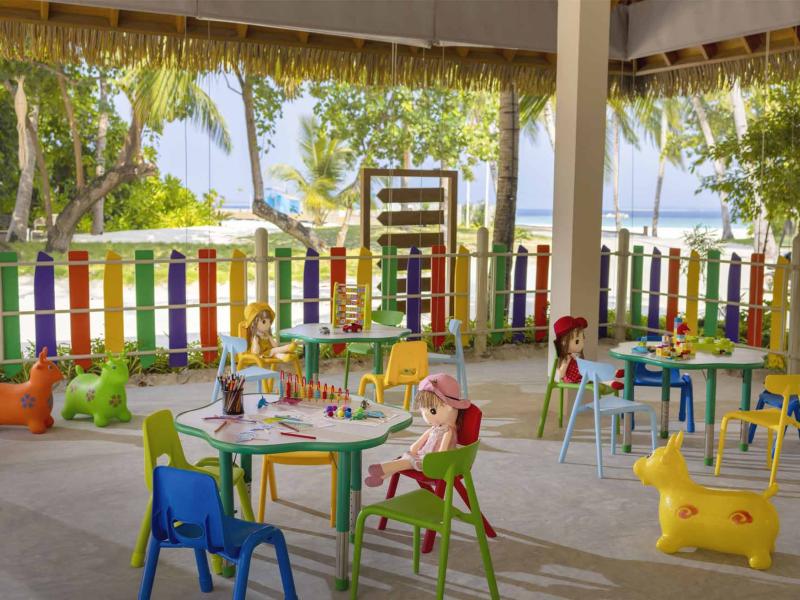 Emerald Faarufushi Resort & Spa