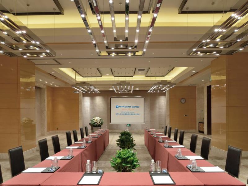 Wyndham Grand Plaza Royale Colorful Yunnan Kunming