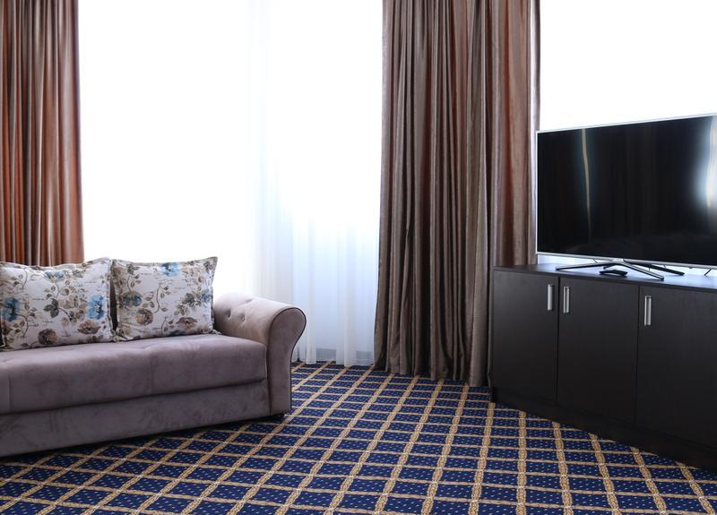 Corniche Family Hotel