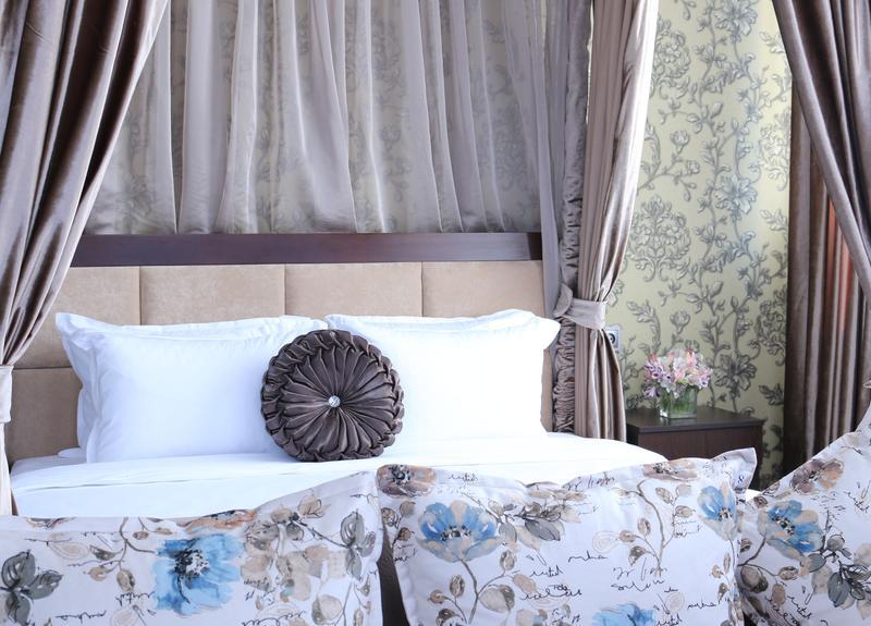 Corniche Family Hotel