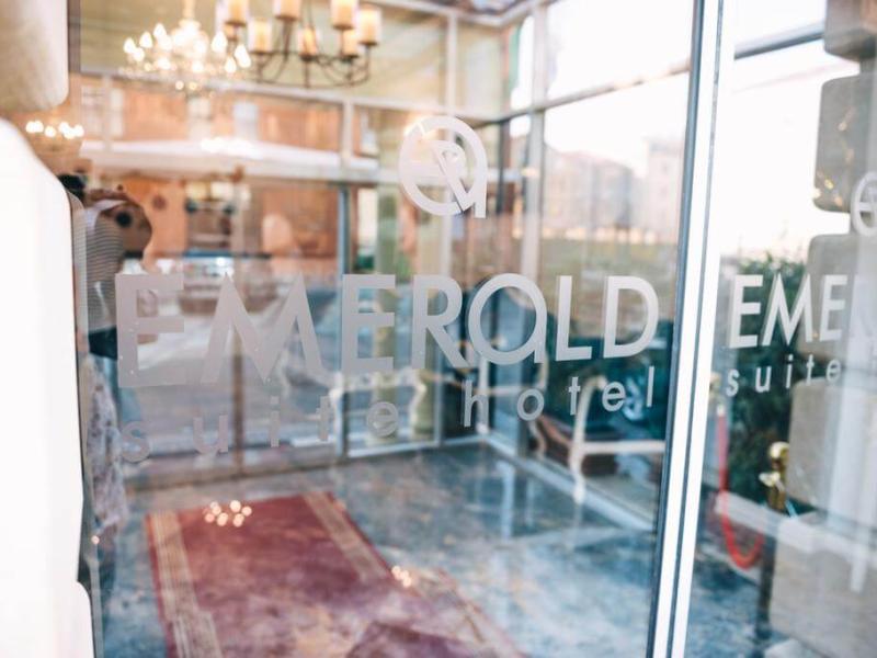 Emerald Suite Hotel