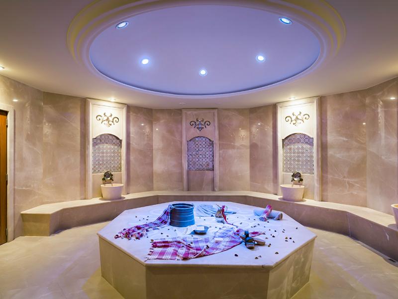 Titanic Business Golden Horn