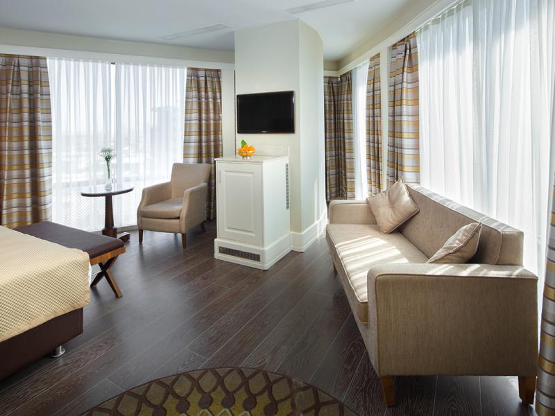 Titanic Business Golden Horn