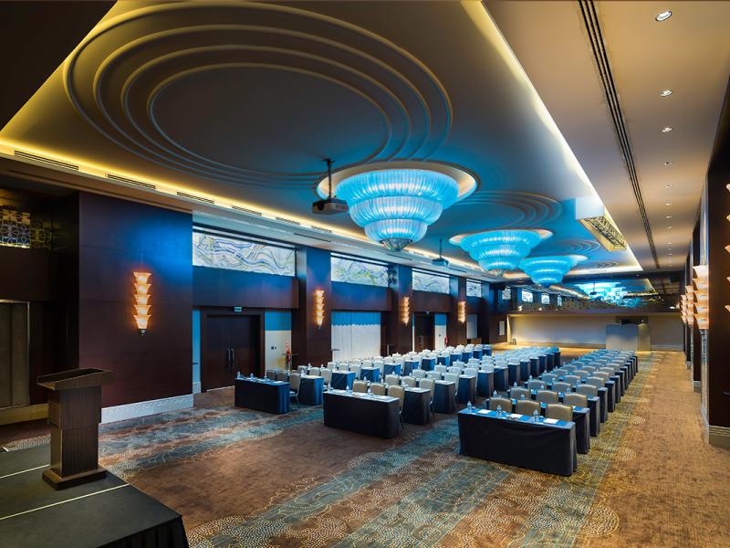 Titanic Business Golden Horn