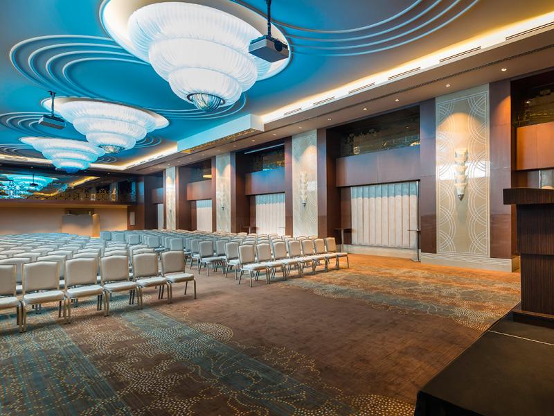 Titanic Business Golden Horn