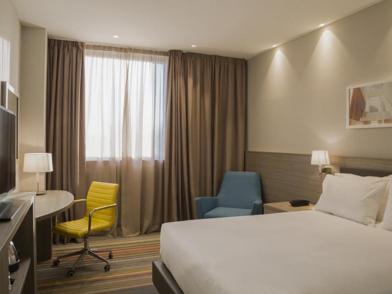 Hampton By Hilton Rome East