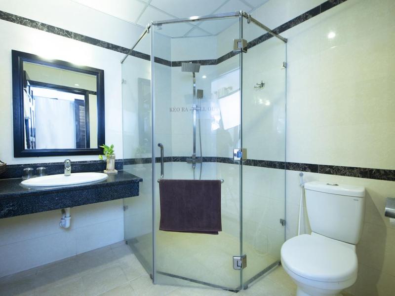 Hon Rom Central Beach Resort