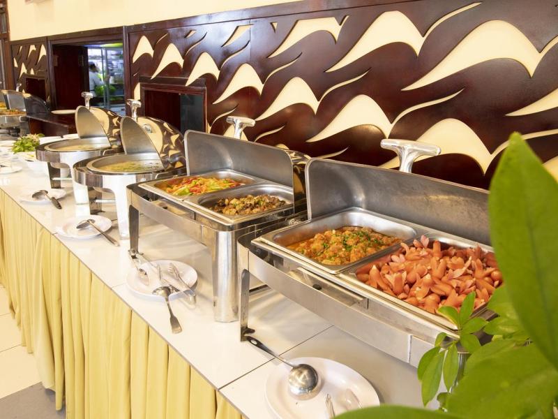 Hon Rom Central Beach Resort