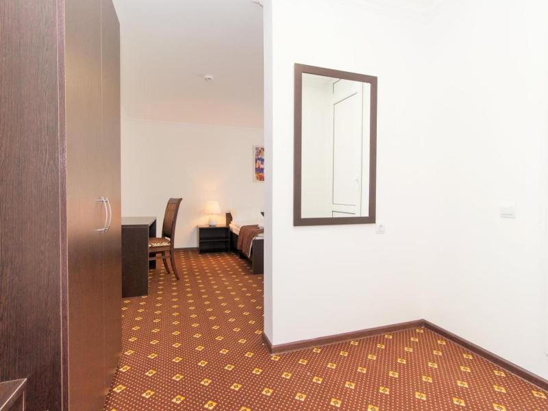 Отель Атрия