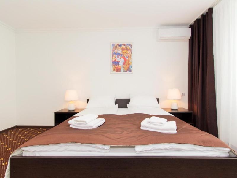 Отель Атрия