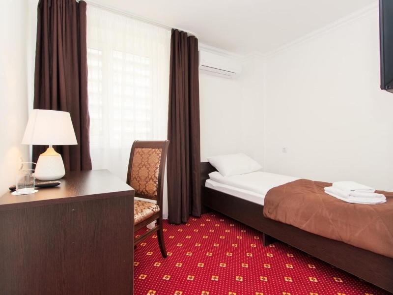 Отель Атрия