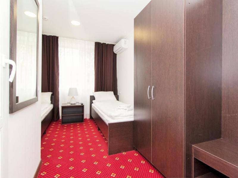 Отель Атрия