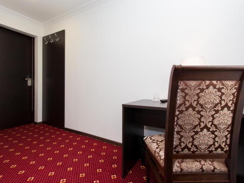 Отель Атрия