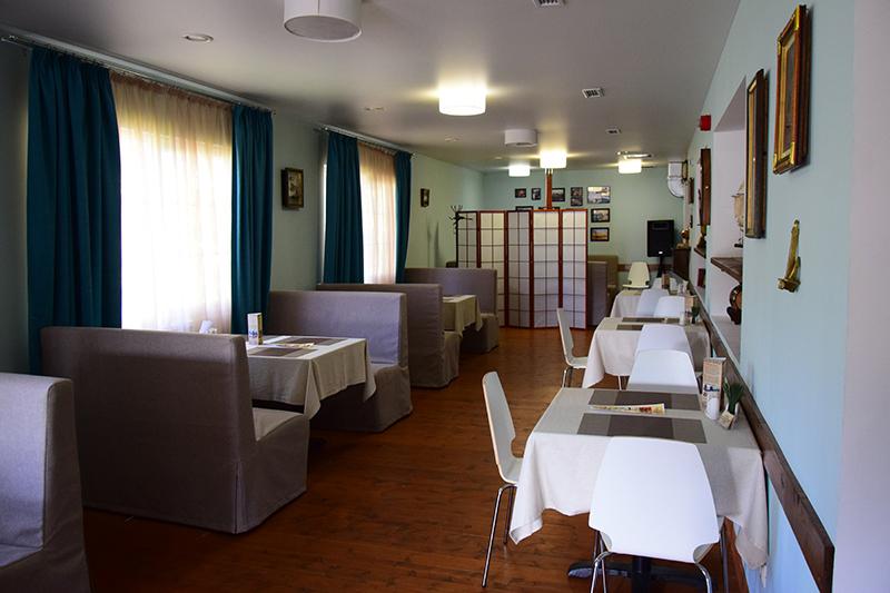 Отель Атрия