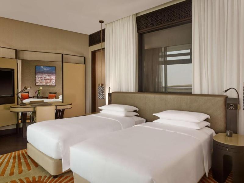 Grand Hyatt Abu Dhabi Hotel & Residences Emirates Pearl