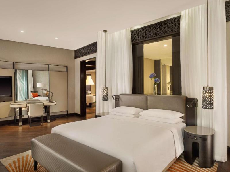 Grand Hyatt Abu Dhabi Hotel & Residences Emirates Pearl