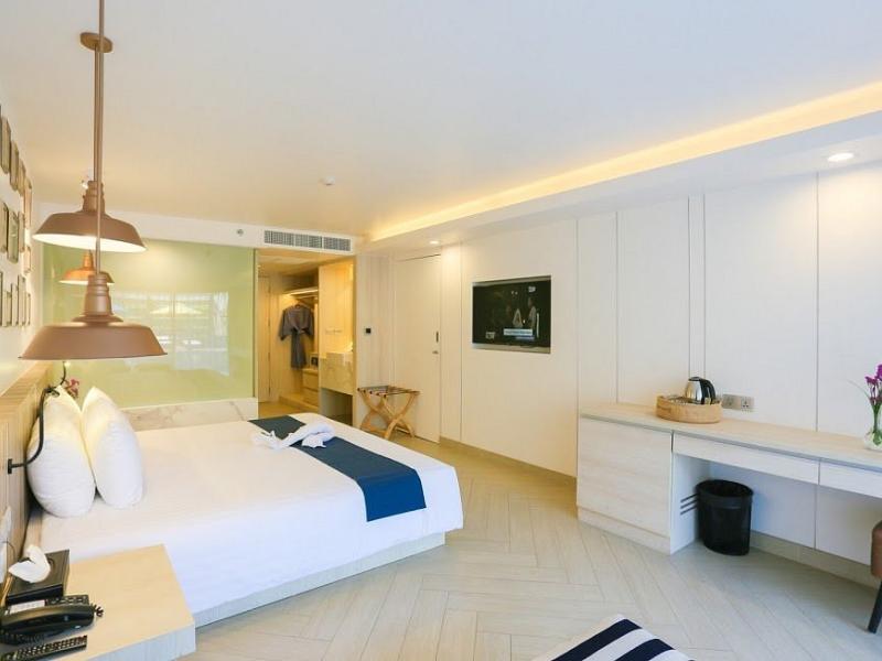 Golden Tulip Pattaya Beach Resort