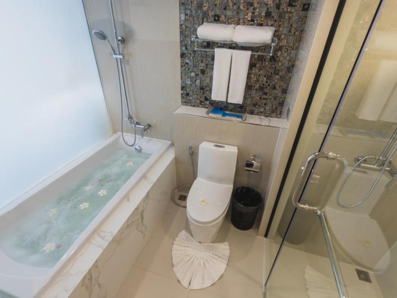 Golden Tulip Pattaya Beach Resort