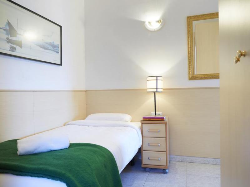 AinB Diagonal Francesc Macia Apartments