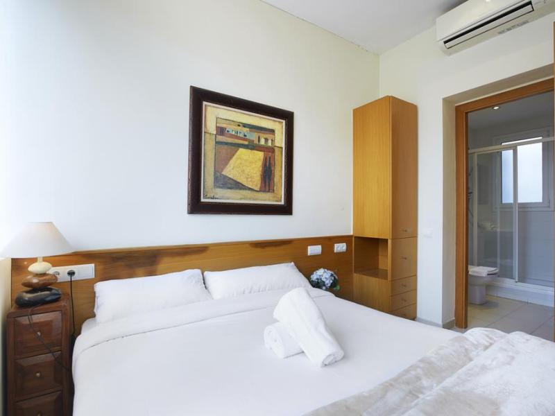 AinB Diagonal Francesc Macia Apartments