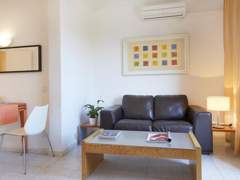 AinB Diagonal Francesc Macia Apartments