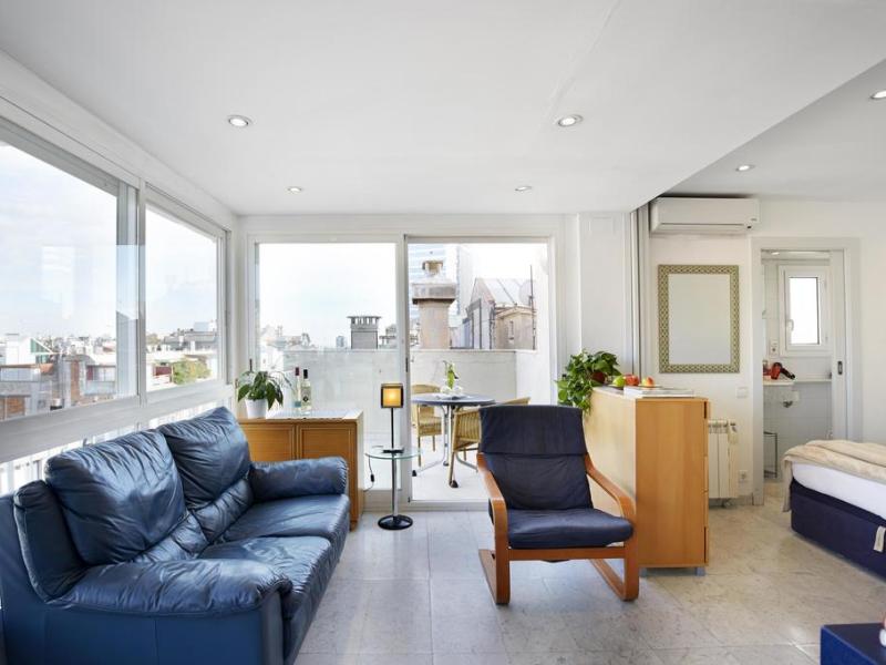 AinB Diagonal Francesc Macia Apartments