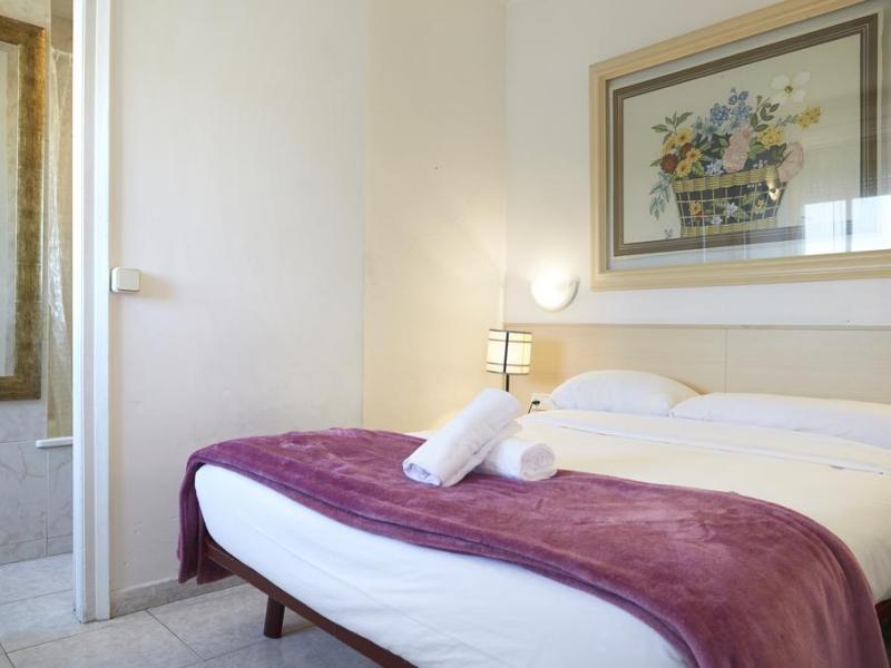 AinB Diagonal Francesc Macia Apartments