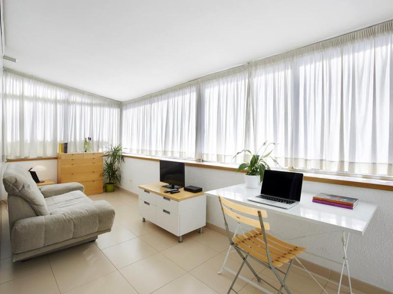 AinB Diagonal Francesc Macia Apartments