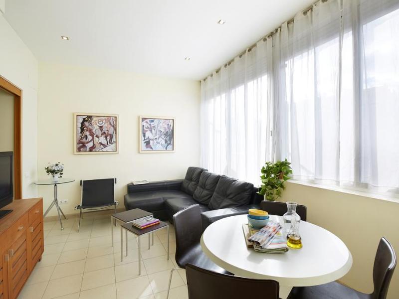 AinB Diagonal Francesc Macia Apartments