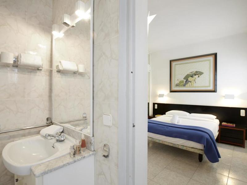 AinB Diagonal Francesc Macia Apartments