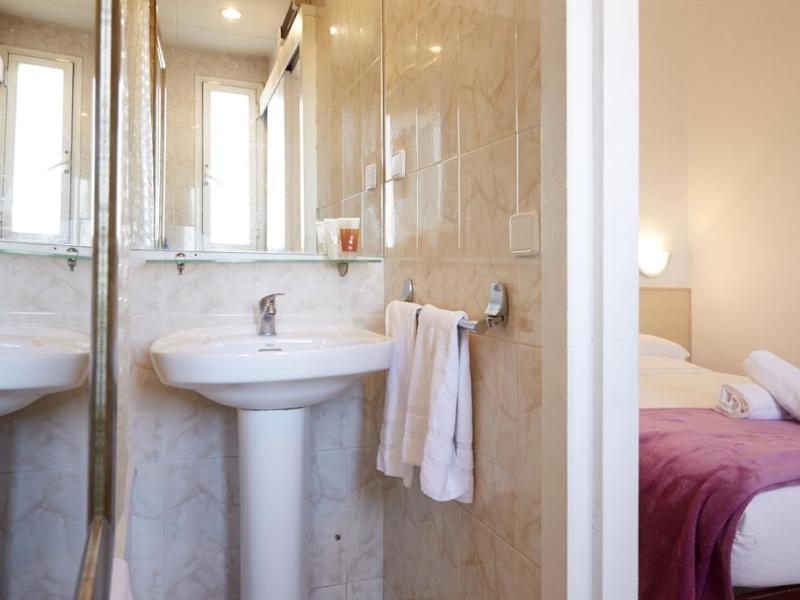 AinB Diagonal Francesc Macia Apartments