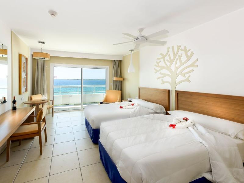 Dhawa Cayo Santa Maria Hotel