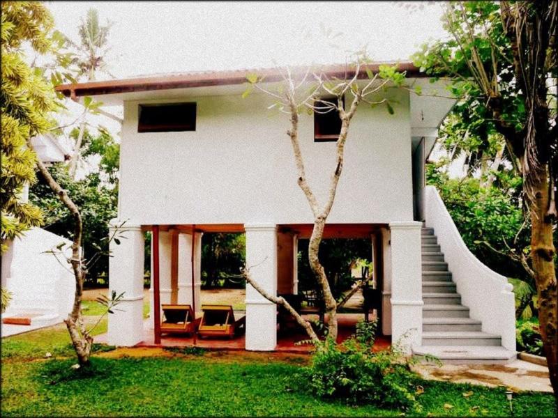 Palm Beach Inn & Sea Shells Cabanas
