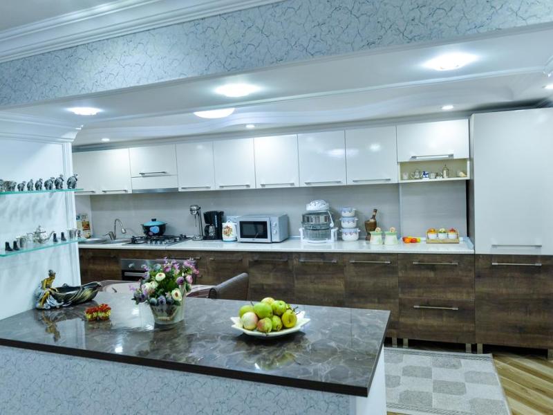 Mizandari Guest House