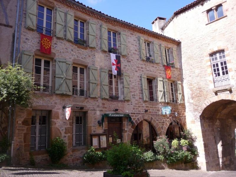 Des Chevaliers