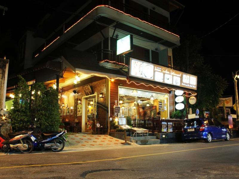Baan Sailom Phuket Resort & Hotel