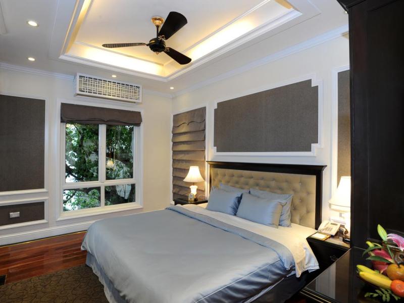 New Era Hotel & Villa